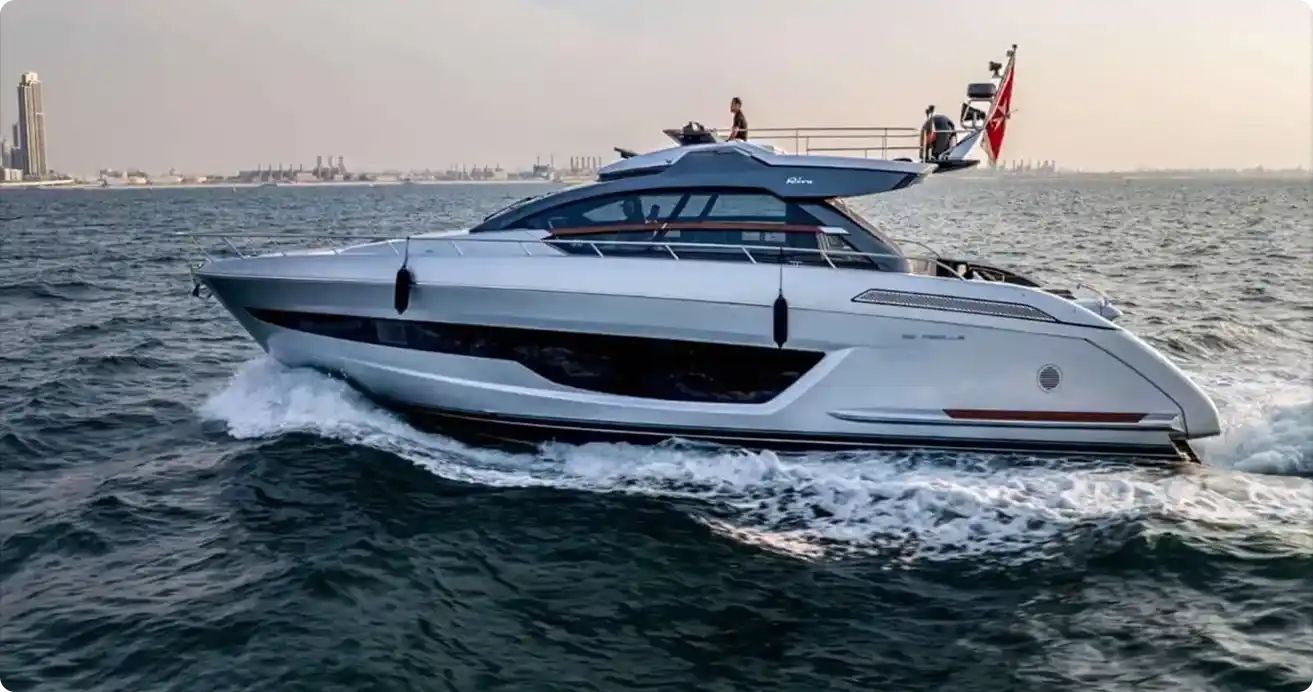Rent a Riva 750 yacht in Dubai for daily private trips