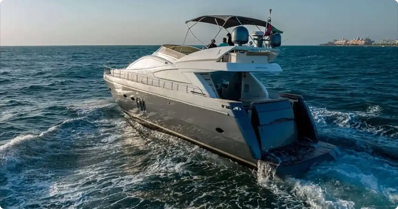 Experience Diamond Stellar 70 yacht in Dubai with premium features