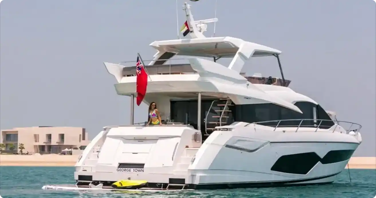 Enjoy top Dubai yacht rentals with private charters and parties