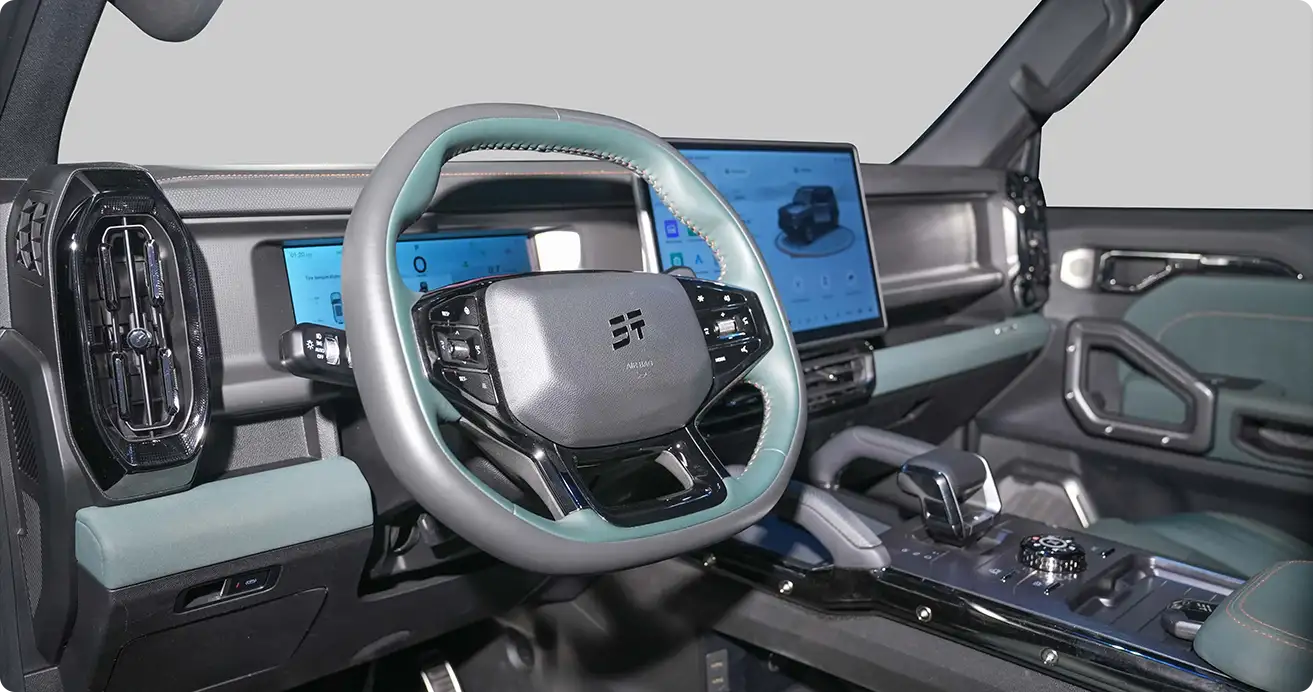 Jetour T2 rugged package Jetour T2 equipped with rugged package featuring skid plates, roof rack, and heavy-duty tires