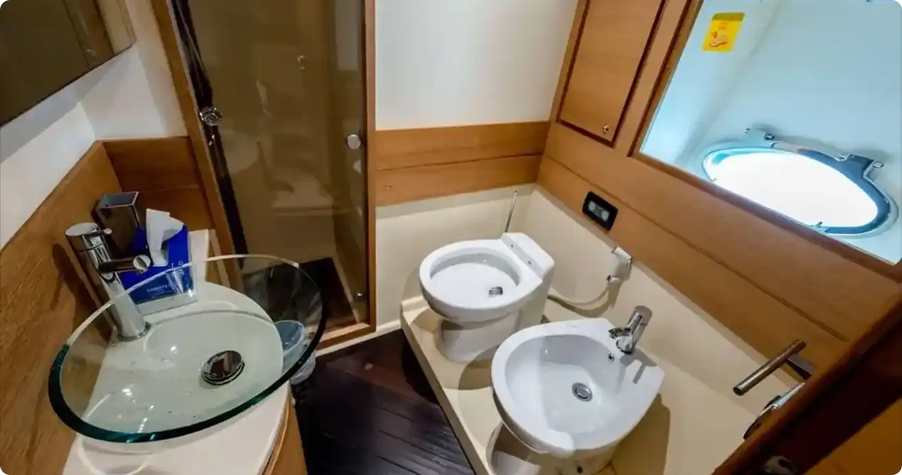 Rent a luxury 70 ft yacht in Dubai for an elegant sea adventure