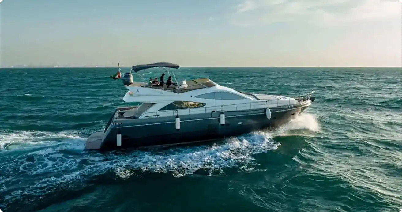 Charter the Diamond Stellar 70 yacht in Dubai for private cruises