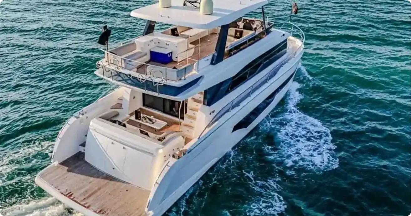Charter Montclaire X70 yacht in Dubai for an unforgettable cruise