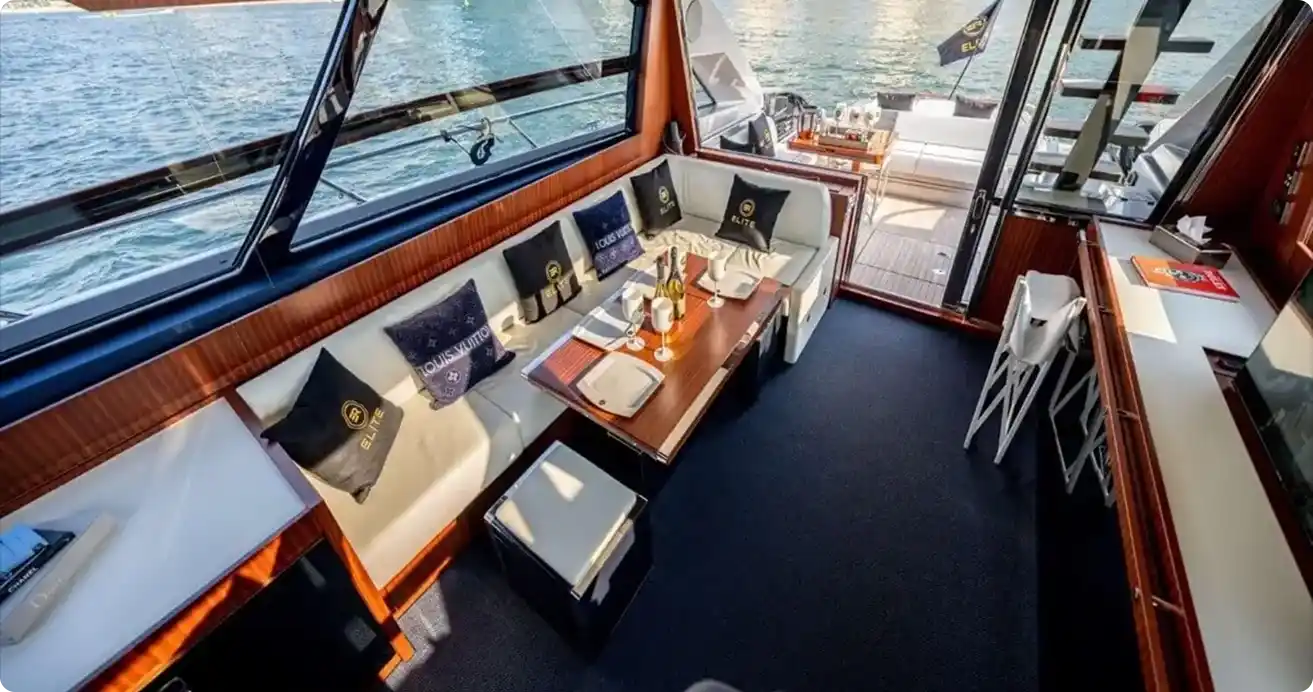 Enjoy premium Riva 750 hire at Dubai Marina with crew